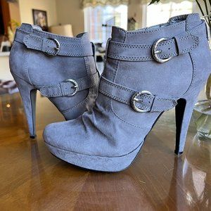 G By Guess Grey Suede Stiletto Platform Booties Size 8.5